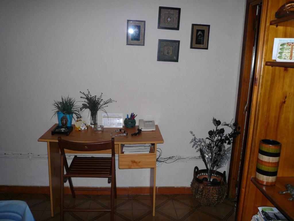 Hostal Berlin Madrid Exteriör bild