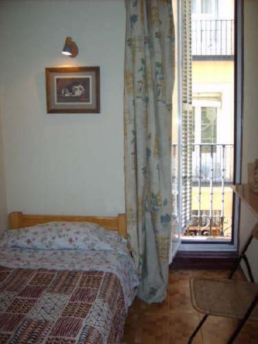 Hostal Berlin Madrid Rum bild